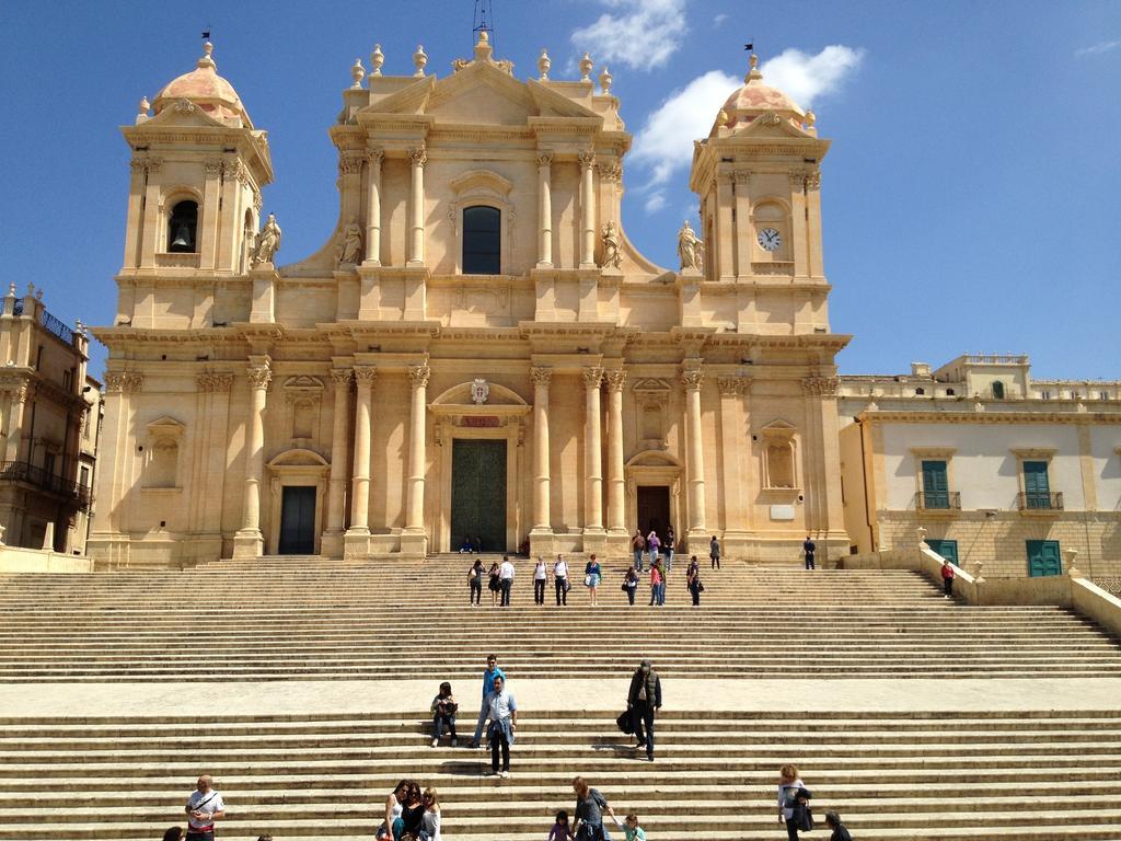 Agriturismoeloropizzuta Lido di Noto Eksteriør bilde